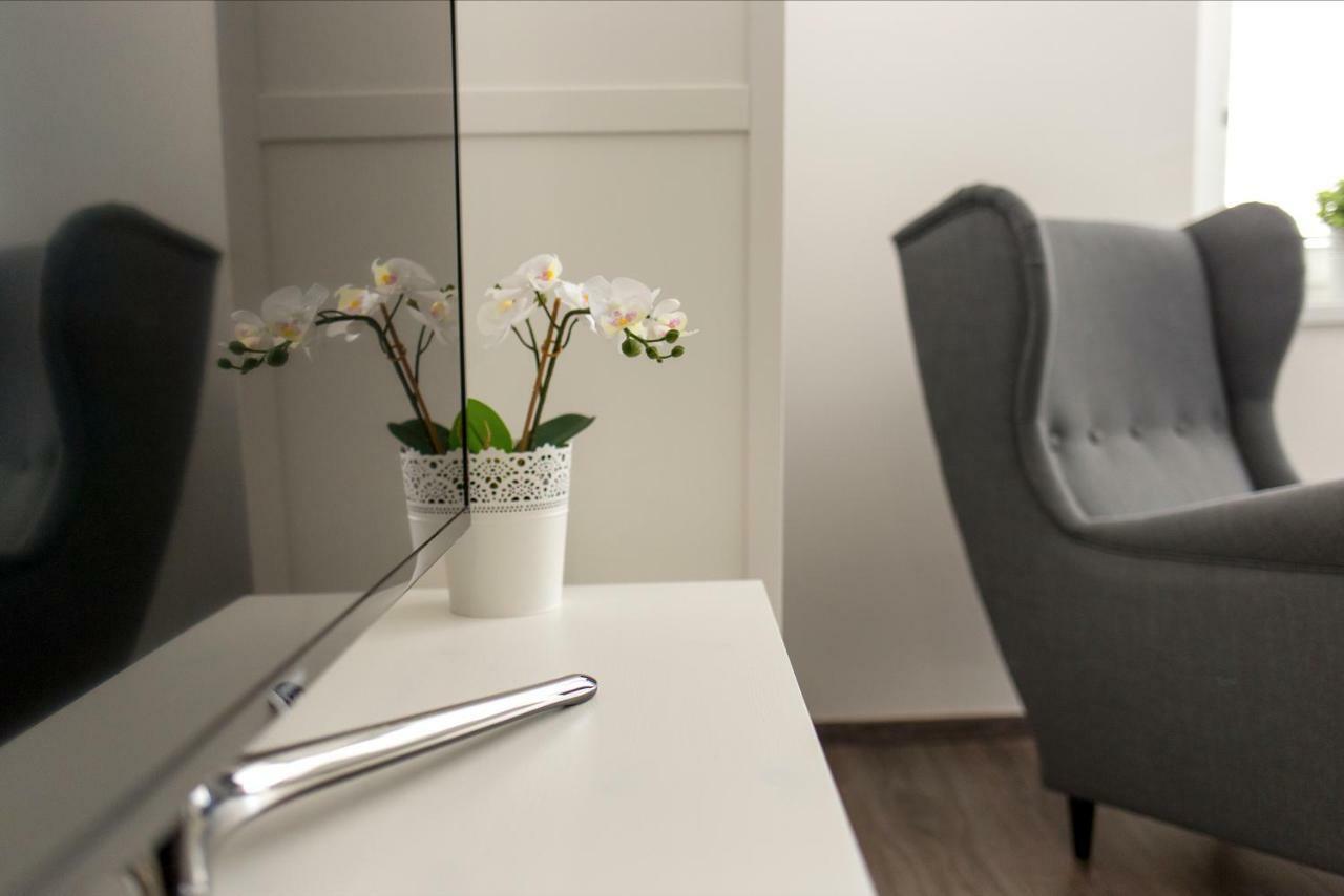 Res Apartman Eger Luaran gambar