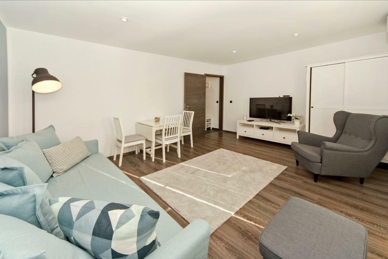 Res Apartman Eger Luaran gambar