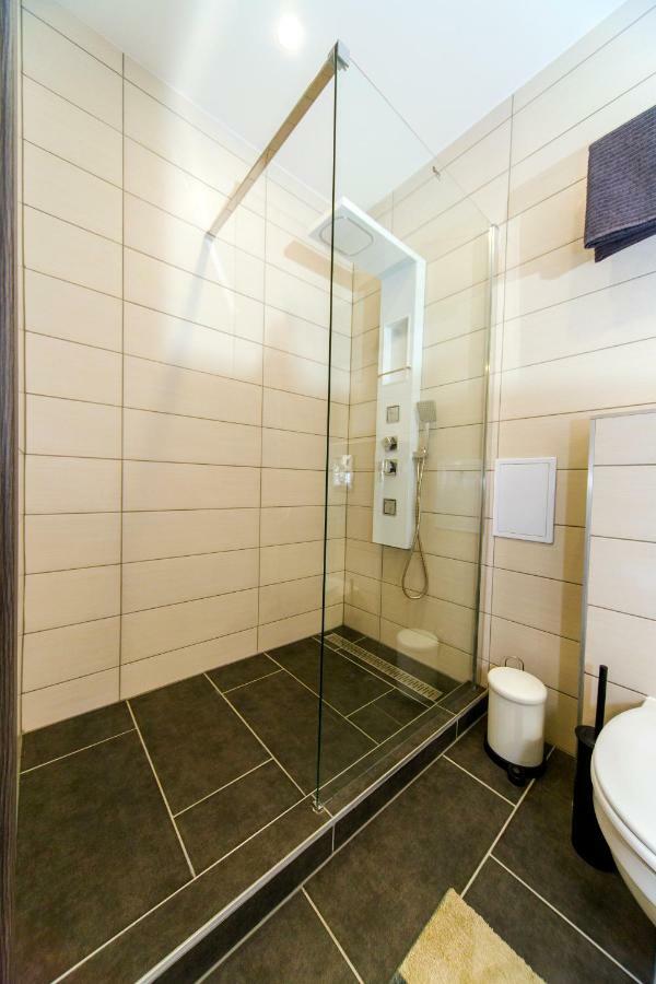 Res Apartman Eger Luaran gambar